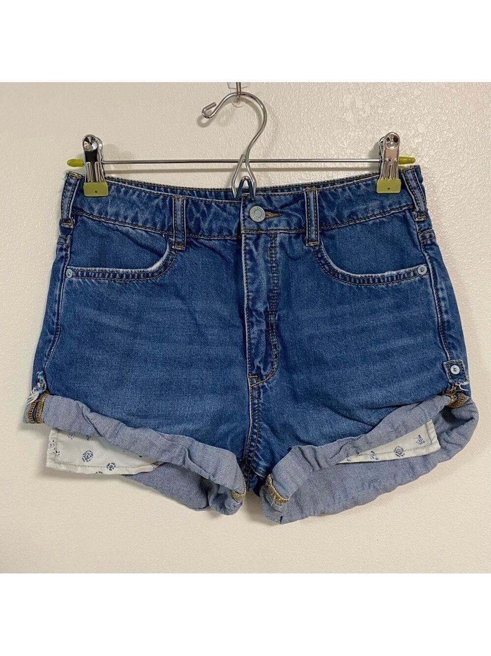 PILCRO Shorts Women’s Size 25 Blue denim Mid Rise Short Shorts